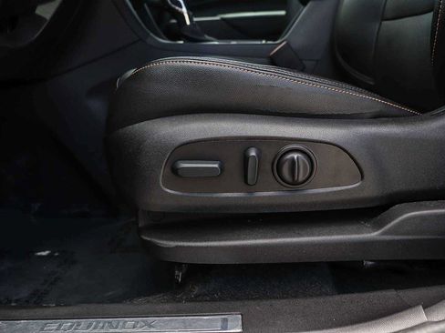 Used 2024 Chevrolet Equinox Premier FWD image 20