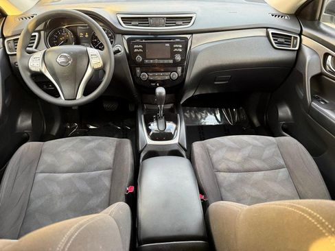 Used 2016 Nissan Rogue SV image 16