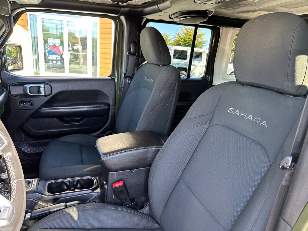 Used 2021 Jeep Wrangler Unlimited Sahara AWD/4WD image 27