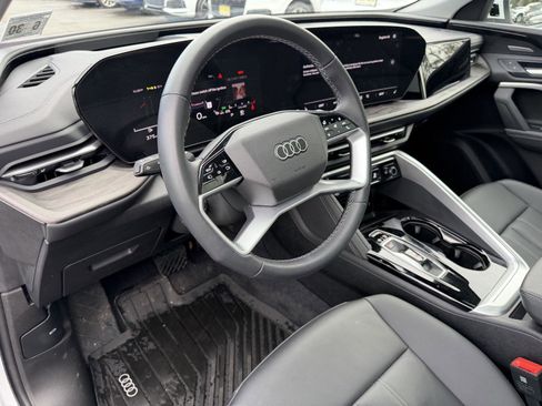 Used 2025 Audi Q5 Premium Plus w/ Premium Plus image 12