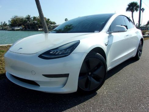 Used 2020 Tesla Model 3 Standard Range Plus image 18