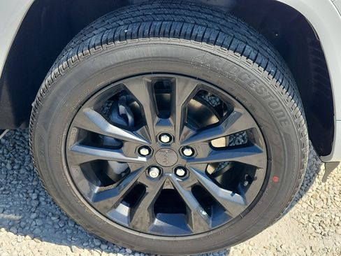 New 2026 Jeep Grand Cherokee Limited Reserve AWD/4WD image 8