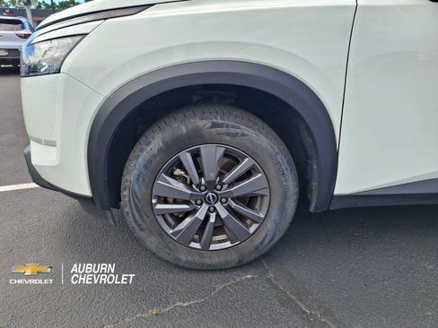 Used 2024 Nissan Pathfinder SV AWD/4WD image 22