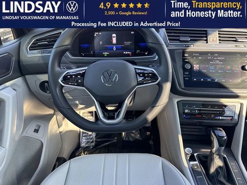 Used 2022 Volkswagen Tiguan SE R-Line image 13