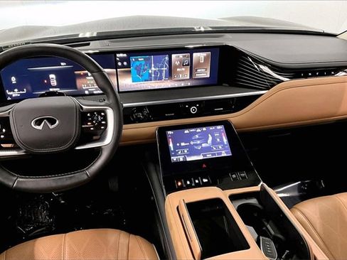 Used 2025 INFINITI QX80 Sensory image 6
