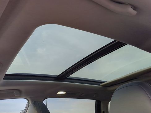 Used 2024 Subaru Ascent Limited w/ Technology Package image 17