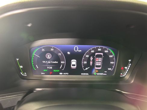 Used 2023 Honda Accord Sport image 3