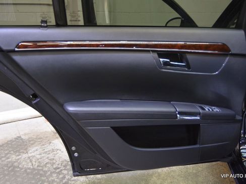 Used 2007 Mercedes-Benz S 550 4MATIC image 9