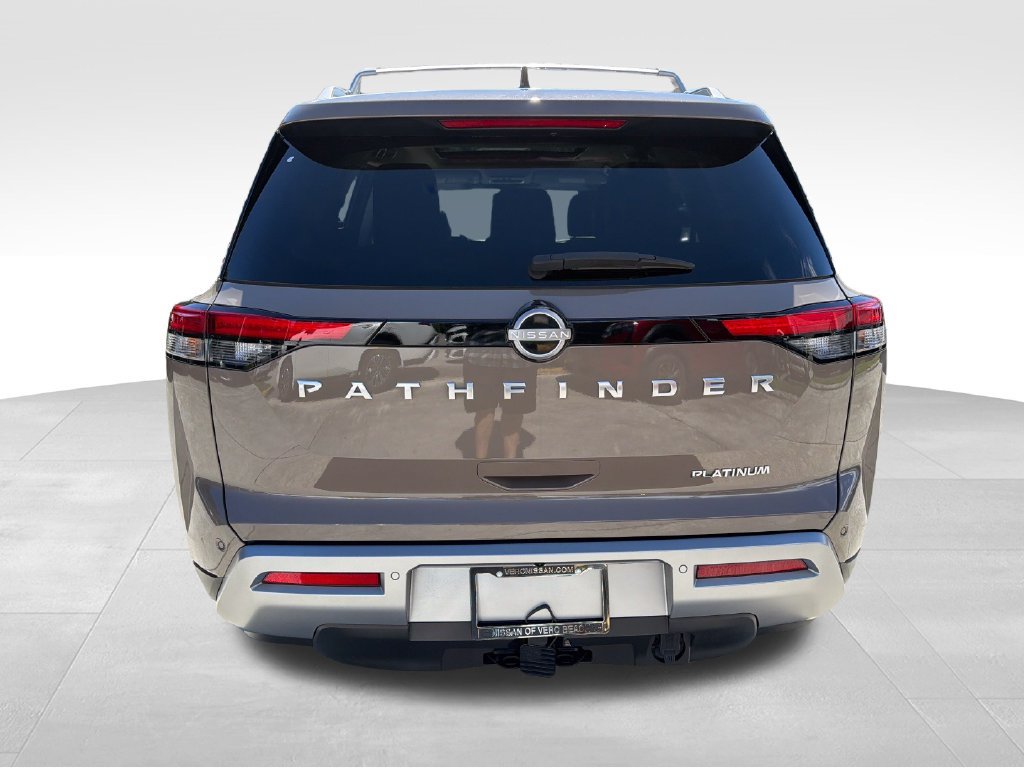 Used 2024 Nissan Pathfinder Platinum FWD image 7