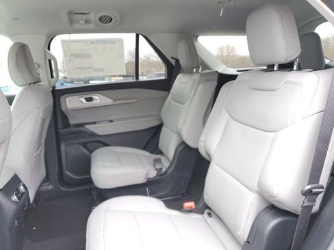 New 2026 Ford Explorer Active w/ Active Comfort Package image 27