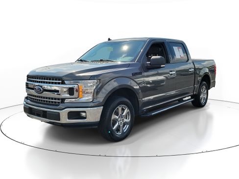 Used 2018 Ford F150 XLT w/ Equipment Group 302A Luxury image 2