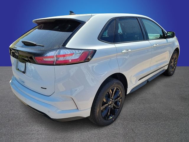 Used 2024 Ford Edge SE w/ Black Appearance Package AWD/4WD image 3