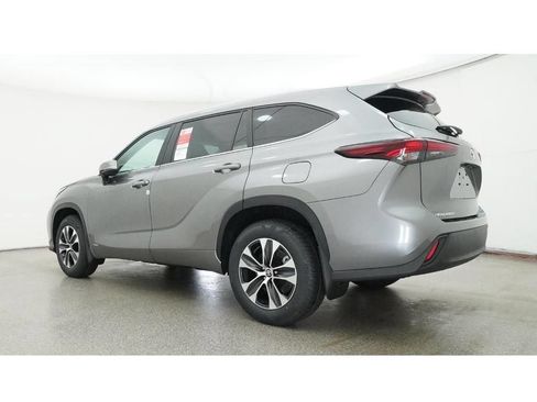 New 2026 Toyota Highlander XLE AWD/4WD image 21