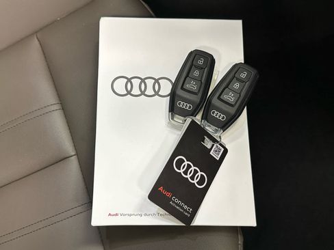 Used 2025 Audi Q5 Premium Plus w/ Premium Plus AWD/4WD image 40