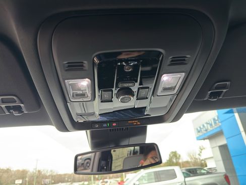 New 2026 GMC Yukon AT4 image 25