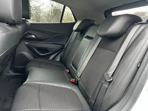 Used 2019 Buick Encore Preferred image 18