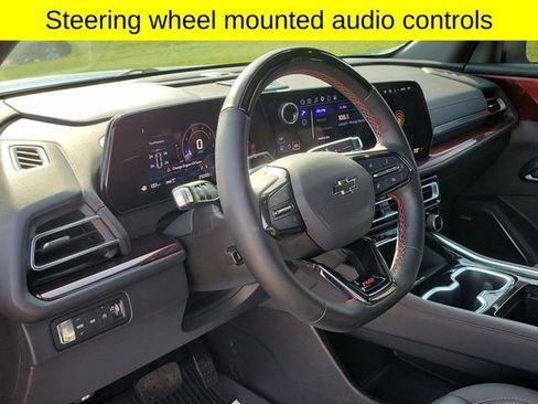 Used 2024 Chevrolet Traverse RS AWD/4WD image 25