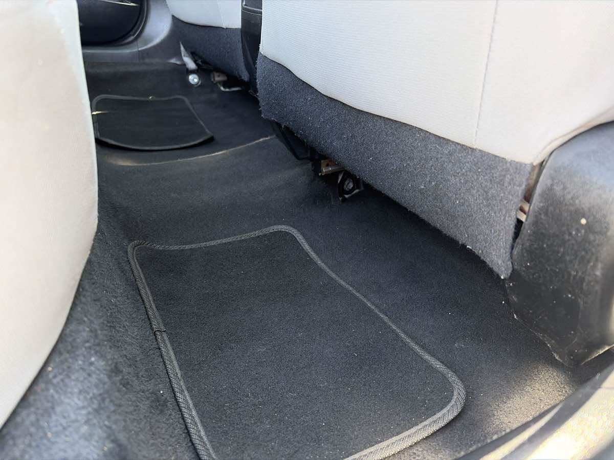 Used 2018 Toyota Corolla LE FWD image 27