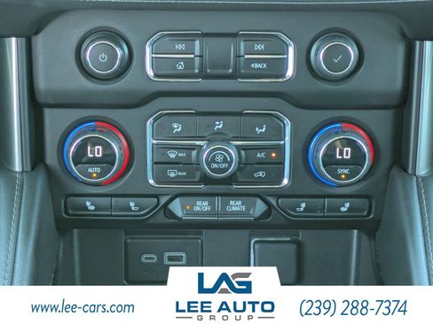 Used 2023 Chevrolet Suburban LT AWD/4WD image 17