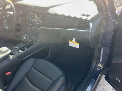 New 2025 Cadillac XT6 Luxury image 36