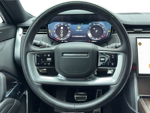 Used 2024 Land Rover Range Rover Long Wheelbase SE image 18
