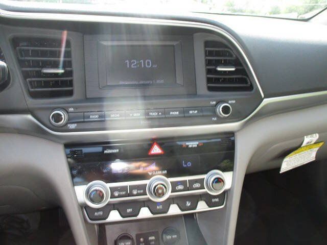 Used 2020 Hyundai Elantra SE FWD image 36