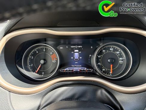 Certified 2018 Jeep Cherokee Limited FWD image 50