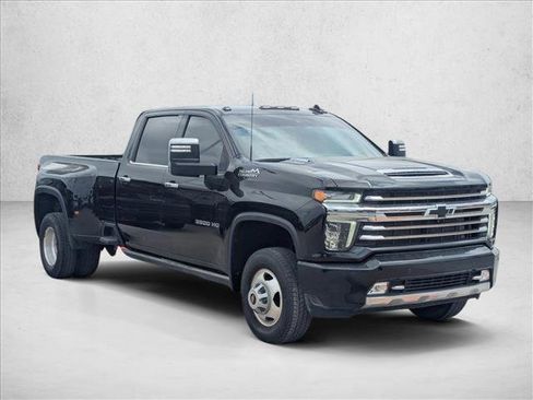 Used 2023 Chevrolet Silverado 3500 High Country AWD/4WD image 3