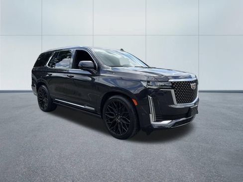 Used 2022 Cadillac Escalade Premium Luxury w/ Performance Package AWD/4WD image 4