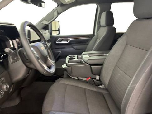 Used 2026 Chevrolet Silverado 2500 LT w/ All Star Edition AWD/4WD image 12