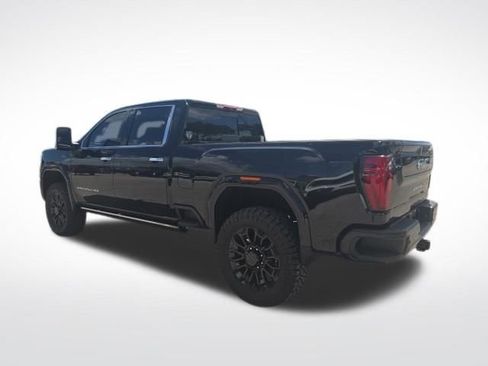 Used 2025 GMC Sierra 3500 Denali Ultimate AWD/4WD image 5