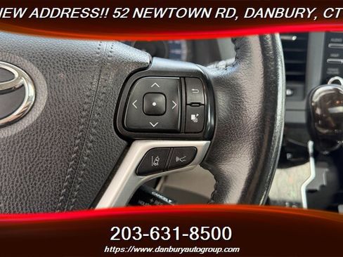 Used 2019 Toyota Sienna XLE Premium AWD/4WD image 18