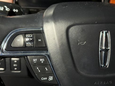 Used 2018 Lincoln Navigator Reserve w/ Technology Package AWD/4WD image 37