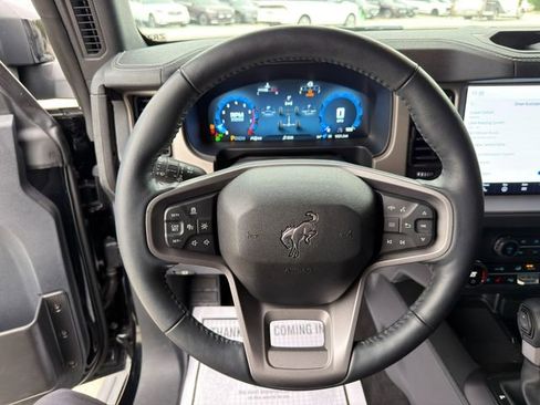 Used 2025 Ford Bronco Outer Banks w/ Sasquatch Package AWD/4WD image 39