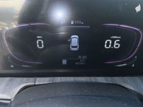 Used 2023 Kia Telluride EX w/ EX Captain's Chair Package image 32