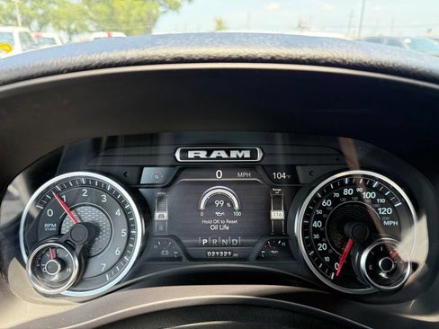Used 2024 RAM 2500 Big Horn w/ Night Edition AWD/4WD image 15