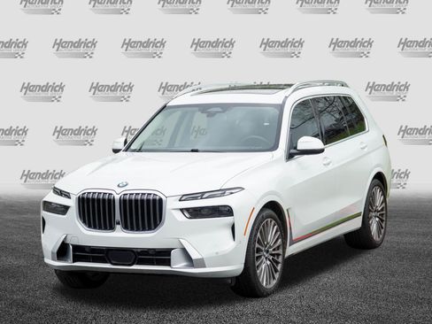 Used 2024 BMW X7 xDrive40i w/ Premium Package AWD/4WD image 5