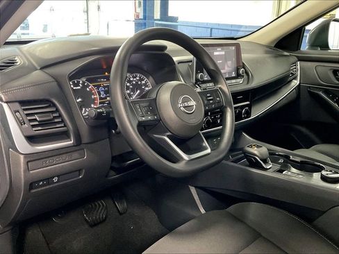 Used 2024 Nissan Rogue S AWD/4WD image 8