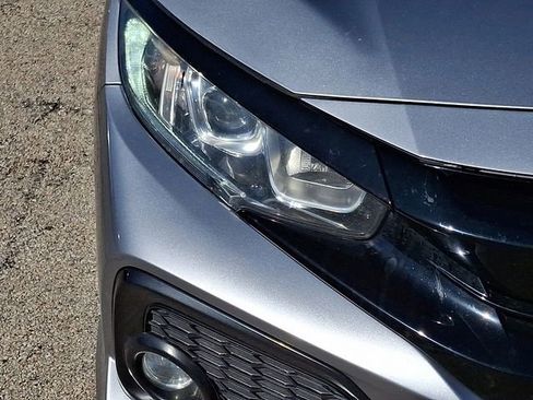 Used 2018 Honda Civic EX image 9