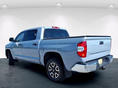 Used 2019 Toyota Tundra SR5 AWD/4WD image 9