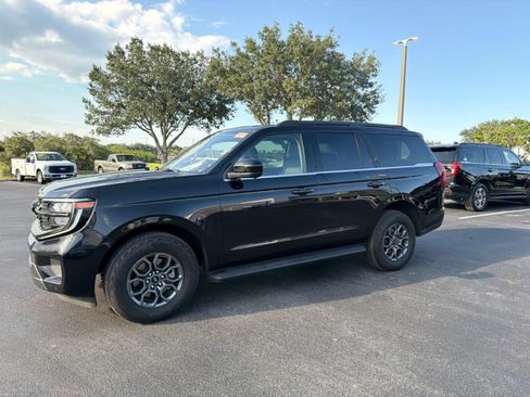 Used 2025 Ford Expedition Active AWD/4WD image 18