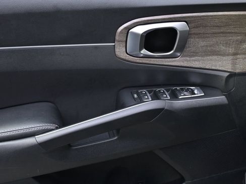 Used 2023 Kia Sorento S w/ Panoramic Sunroof Package AWD/4WD image 24