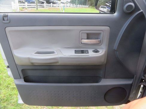 Used 2006 Dodge Dakota Laramie RWD image 18