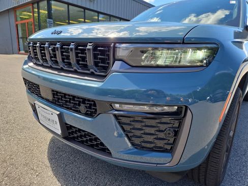 New 2026 Jeep Grand Cherokee L Limited AWD/4WD image 9