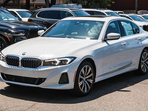 New 2026 BMW 330i Sedan w/ Parking Assistance Package RWD image 3