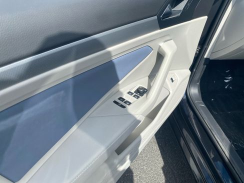 New 2025 Volkswagen Jetta SE image 13