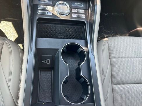 New 2025 Lincoln Nautilus Premier w/ Equipment Group 102A image 11