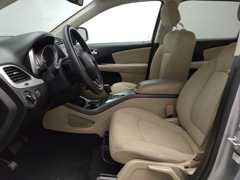 Used 2020 Dodge Journey SE image 17