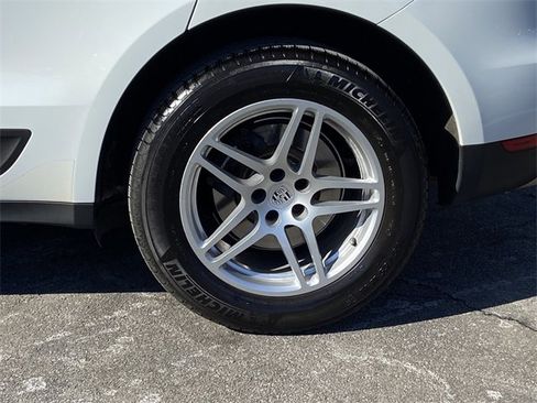 Used 2021 Porsche Macan image 9