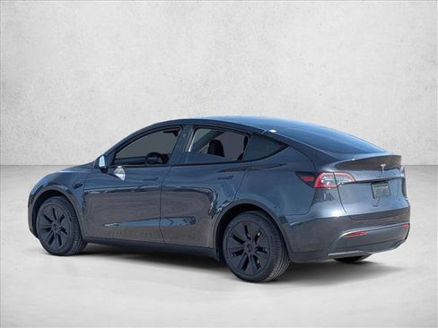 Used 2025 Tesla Model Y Long Range image 7